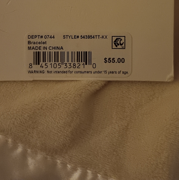 Unwritten K Kind Hearted Charm Bangle Bracelet NWT - Picture 3 of 3